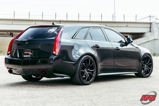 Used 2014 Cadillac CTS V RWD image 4