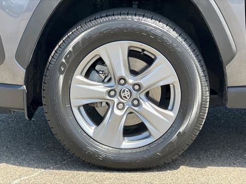 Certified 2024 Toyota RAV4 LE AWD/4WD image 30