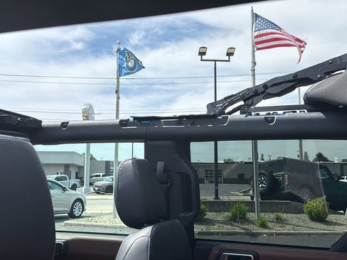 Used 2024 Ford Bronco Outer Banks AWD/4WD image 21