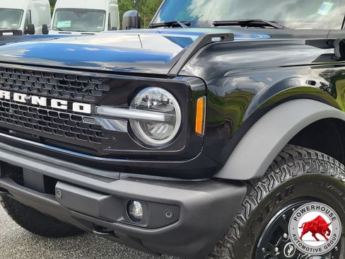 Used 2025 Ford Bronco Outer Banks w/ Sasquatch Package AWD/4WD image 10