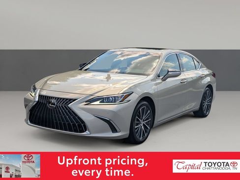 Used 2023 Lexus ES 250 w/ Premium Package AWD/4WD image 4