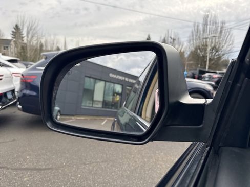 Used 2014 Subaru Outback 3.6R Limited image 34