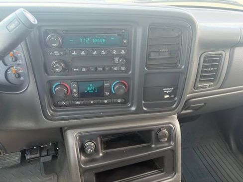Used 2007 GMC Sierra 2500 SLE w/ Heavy-Duty Power Package RWD image 8