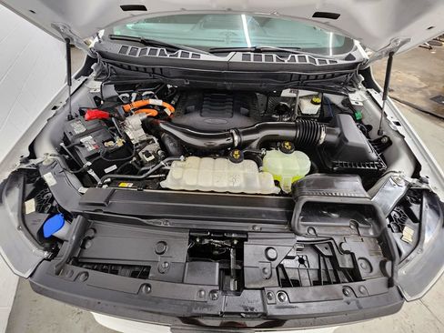 Used 2022 Ford F150 Platinum w/ Equipment Group 701A High AWD/4WD image 39