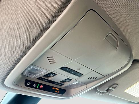 Used 2020 Buick Enclave Avenir w/ Avenir Technology Package image 20