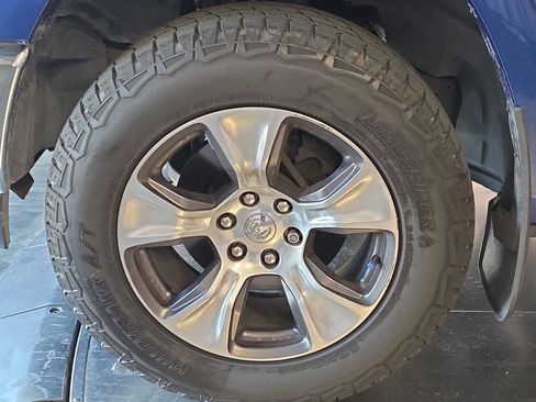 Used 2019 RAM 1500 Laramie RWD image 12