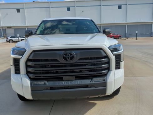 Used 2023 Toyota Tundra SR5 w/ SR5 Premium Package image 2