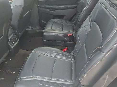 Used 2018 Ford Explorer Platinum AWD/4WD image 11