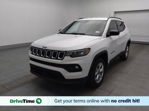 Used 2025 Jeep Compass Latitude AWD/4WD image 1