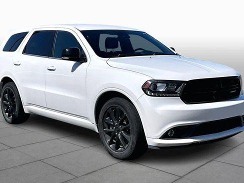 Used 2017 Dodge Durango R/T w/ Technology Group image 2