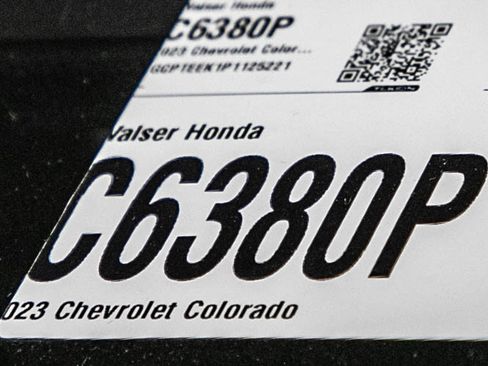 Used 2023 Chevrolet Colorado Trail Boss w/ Technology Package AWD/4WD image 31