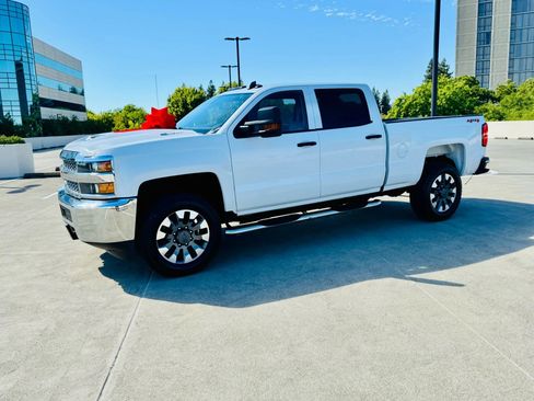 Used 2019 Chevrolet Silverado 2500 W/T w/ Snow Plow Prep Package image 20