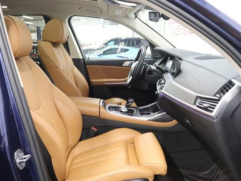 Used 2022 BMW X7 xDrive40i w/ Premium Package AWD/4WD image 28