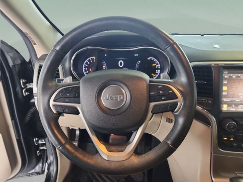 Used 2017 Jeep Grand Cherokee Limited AWD/4WD image 7