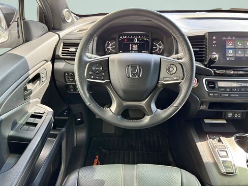 Certified 2023 Honda Passport TrailSport image 34