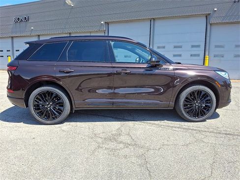 Used 2023 Lincoln Corsair Reserve w/ Equipment Group 202A image 7