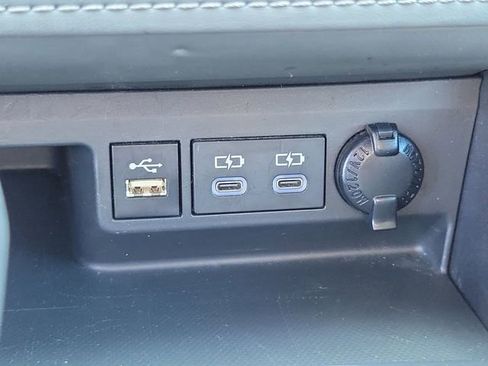 Used 2024 Toyota Highlander LE image 24