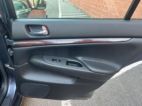 Used 2010 INFINITI G37 x Sedan w/ Premium Pkg image 12