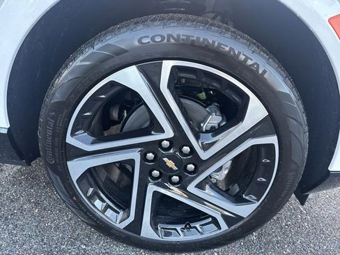 New 2026 Chevrolet Equinox EV LT w/ Convenience Package II image 9