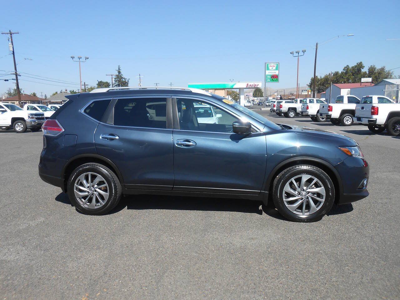 Used 2014 Nissan Rogue SL w/ SL Premium Package AWD/4WD image 2