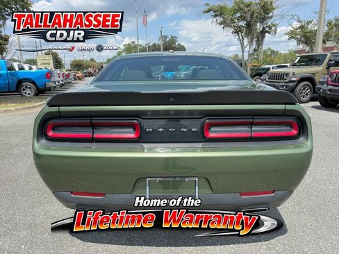 Used 2023 Dodge Challenger SXT RWD image 4