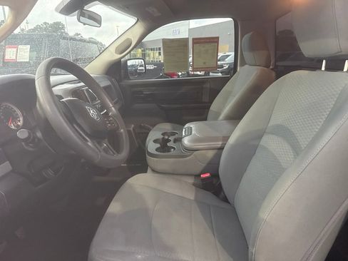 Used 2017 RAM 1500 Express image 12