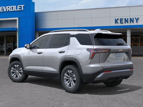 New 2026 Chevrolet Equinox LT w/ Convenience Package II FWD image 3