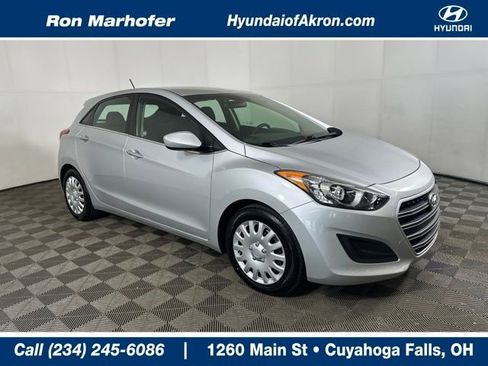 Used 2017 Hyundai Elantra GT image 1