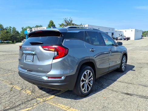 Used 2020 GMC Terrain SLT w/ Preferred Package AWD/4WD image 4