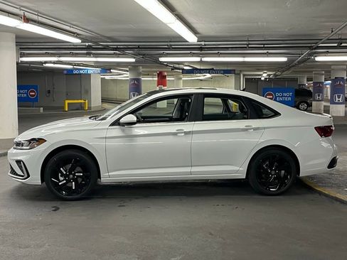 New 2026 Volkswagen Jetta SE image 27