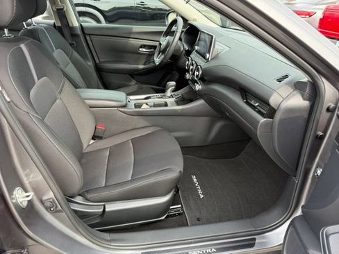Used 2025 Nissan Sentra SV w/ All-Weather Package FWD image 28