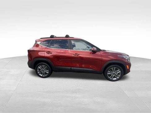 Used 2021 Kia Seltos S FWD image 8
