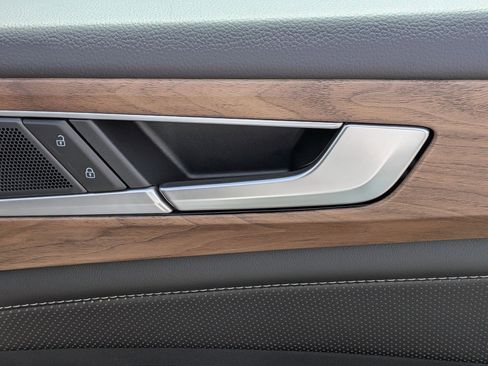 New 2026 Volkswagen Atlas SE FWD image 34