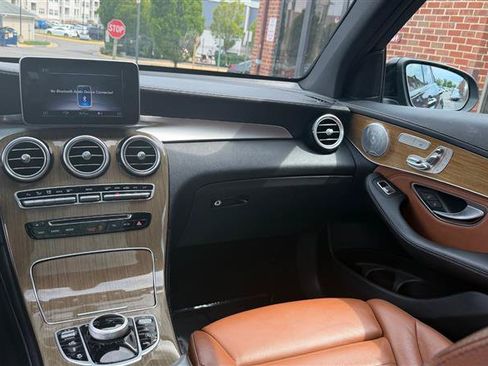 Used 2018 Mercedes-Benz GLC 43 AMG 4MATIC image 30
