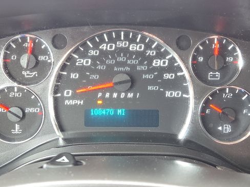 Used 2016 Chevrolet Express 2500 RWD image 16