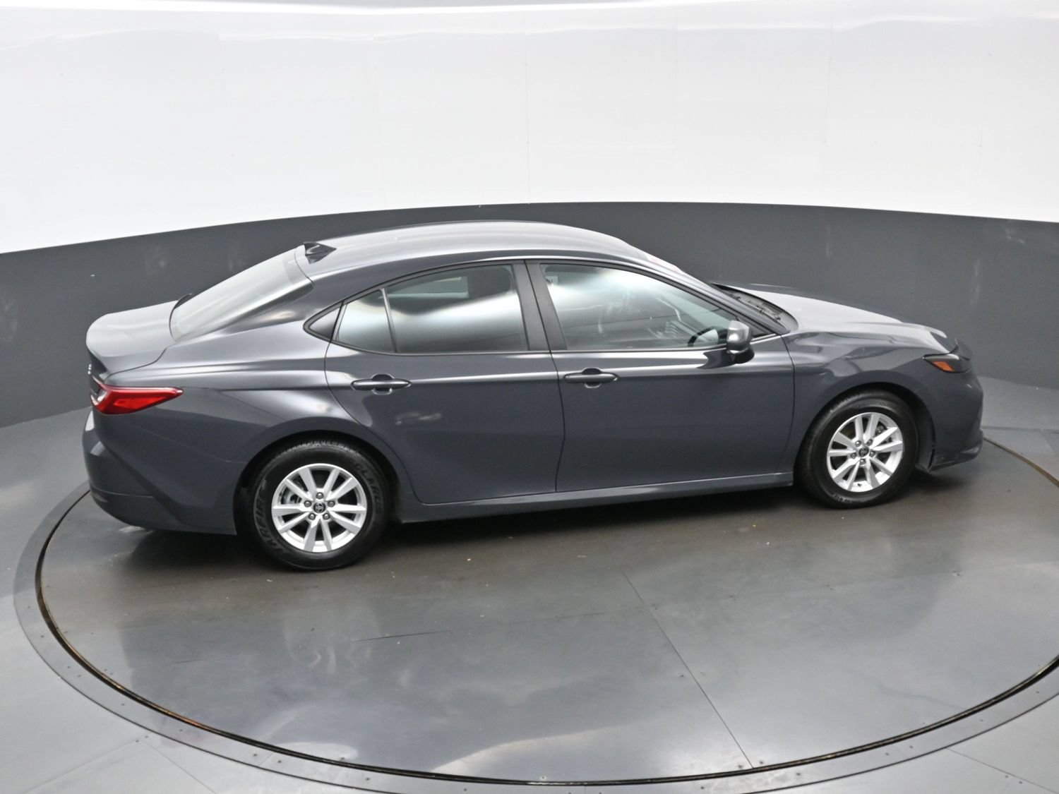 Used 2025 Toyota Camry LE FWD image 41