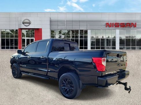 Used 2021 Nissan Titan S image 6