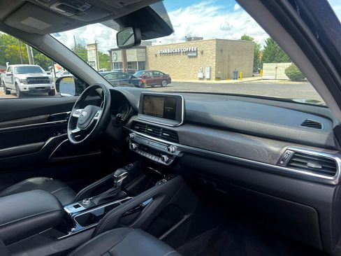 Used 2021 Kia Telluride SX image 25