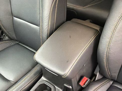 Used 2025 Jeep Wrangler Unlimited Sahara image 25