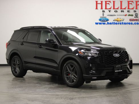 Used 2025 Ford Explorer ST AWD/4WD image 1