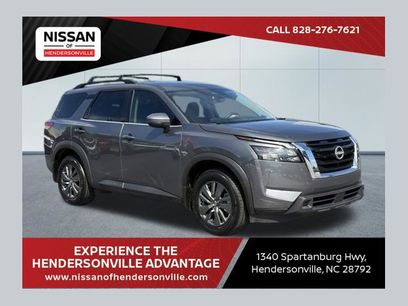 Used 2025 Nissan Pathfinder SV