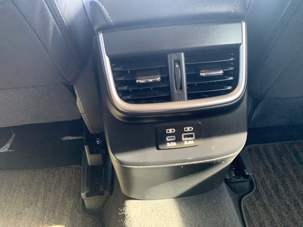 Used 2025 Subaru Outback Premium AWD/4WD image 13