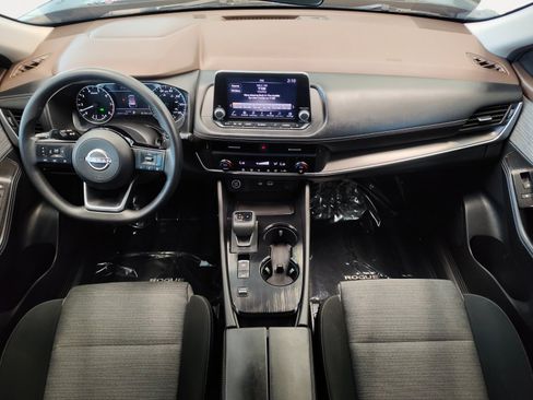 Used 2023 Nissan Rogue SV FWD image 3