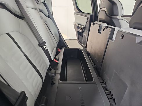 Used 2022 Rivian R1T Adventure image 24