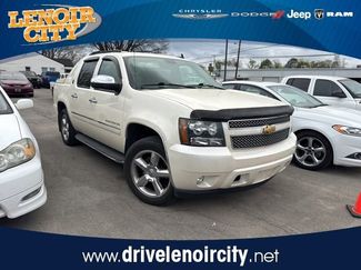 Used 2013 Chevrolet Avalanche LTZ video 1