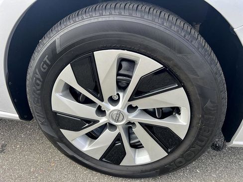 Certified 2025 Nissan Altima 2.5 S image 12