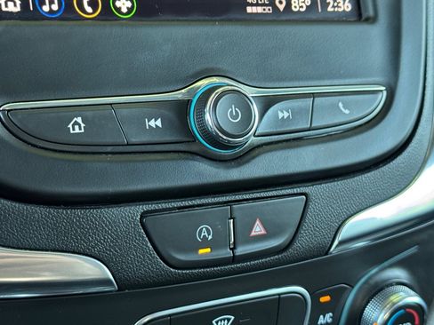 Used 2022 Chevrolet Equinox LT image 31