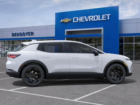 New 2026 Chevrolet Equinox EV LT image 29