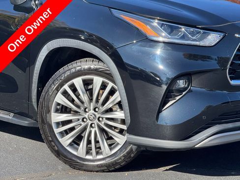 Certified 2022 Toyota Highlander Platinum image 4
