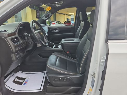 Used 2023 Chevrolet Suburban Premier AWD/4WD image 10